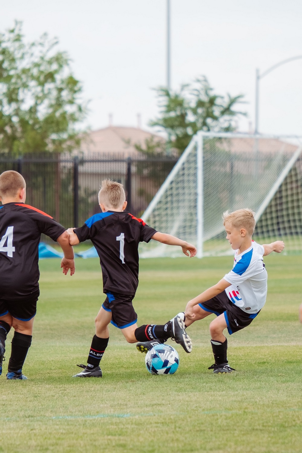 how-to-coach-children-in-football-harrod-sport